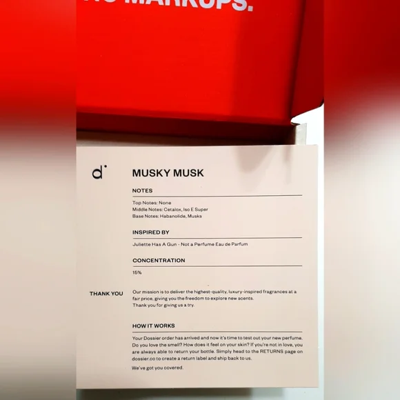 Dossier Musky Musk *NWT*